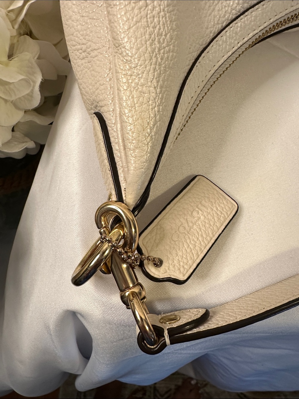 Coach Pebbled Leather Shoulder Bag in Cream and Gold - Picture 9 of 12